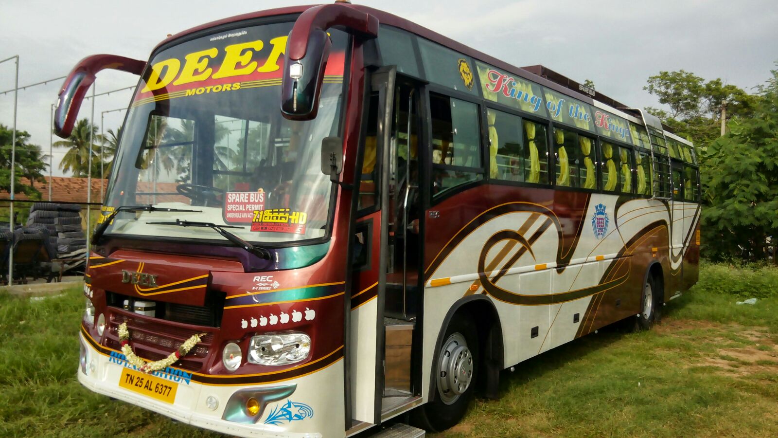 55 Seater Luxury Bus