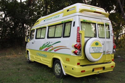 13 Seater Tempo Traveller Luxury Coach